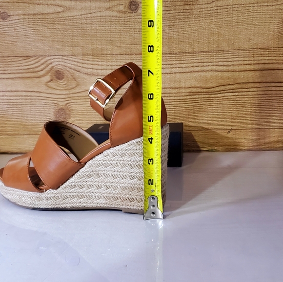 Womens Strapped open to shoes - Picture 6 of 8